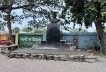 डाॅ. गौर की प्रतिमा की गई स्थापित.