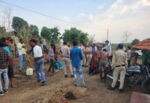 आबकारी ने जब्त की शराब.