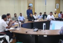 ठेकेदारों को टर्मिनेट कर ब्लैक लिस्ट करें -कलेक्टर