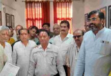 त्यौहार के समय ठप्प हो रहा व्यापार