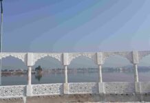 संगमरमर से रौशन हुआ सागर झील का किनारा
