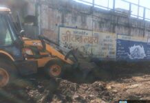 पशु बाजार हफसिली/रतौना में ही लगाएं- निगमायुक्त