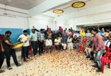 11 किलो फूलों से खेली गई होली