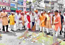 सागर विधायक ने लगाई झाड़ू, दिया स्वच्छता का संदेश