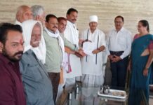 सामुदायिक भवन की मांग