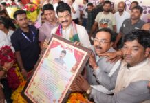 कायस्थ समाज ने दी जन्मदिन की बधाई