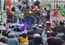 त्यौहार ताक़त का प्रदर्शन नहीं